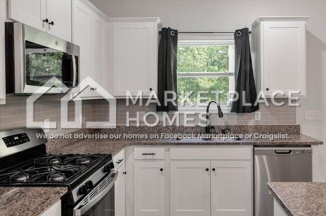 Building Photo - 296 Torslanda Ln