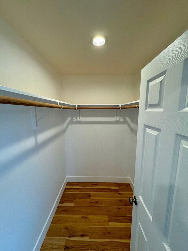 Building Photo - Large & Newly Constructed 1 bed 1 Bath Apartment for Rent In Los Alamitos!