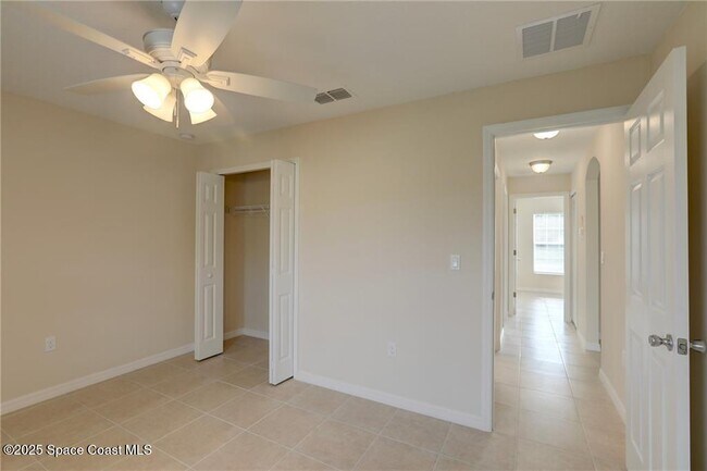 Building Photo - 741 Capon Terrace