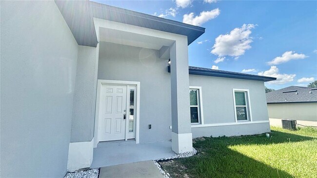 Building Photo - 13751 SW 43rd Cir