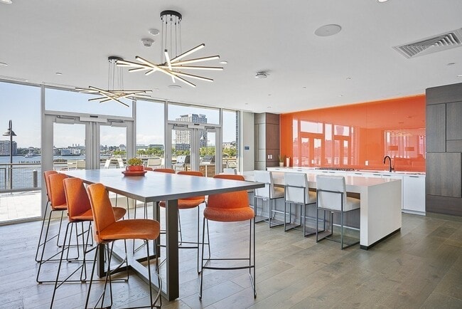 Building Photo - 45 Lewis St