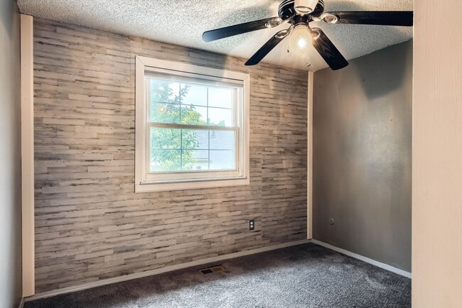 Building Photo - 8488 Prairie Clover Way