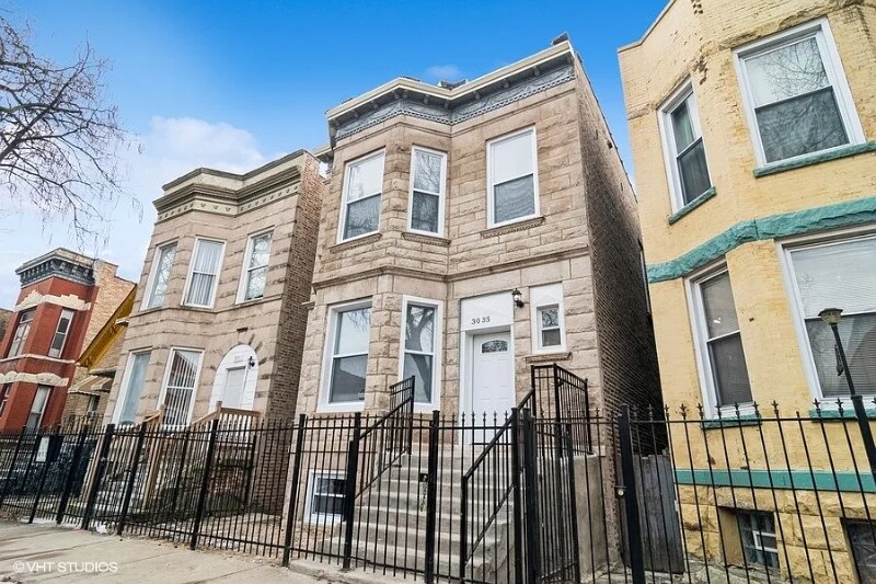 Building Photo - 3035 W Flournoy St