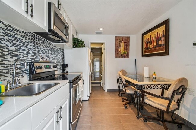 Building Photo - 1377 S Washington Ave