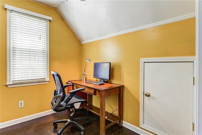 Building Photo - 2847 Lowe Ct