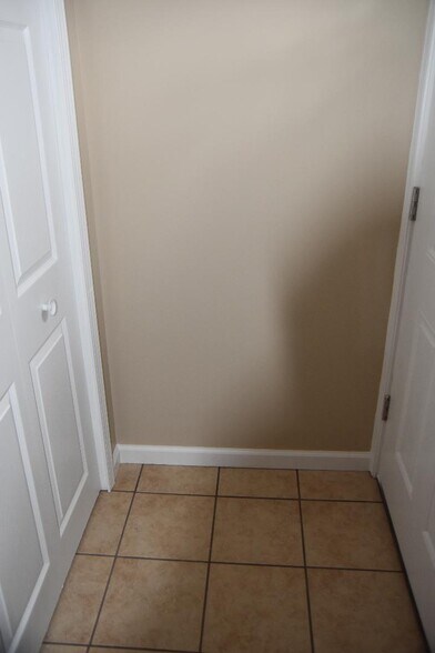 Building Photo - 3273 Berent St