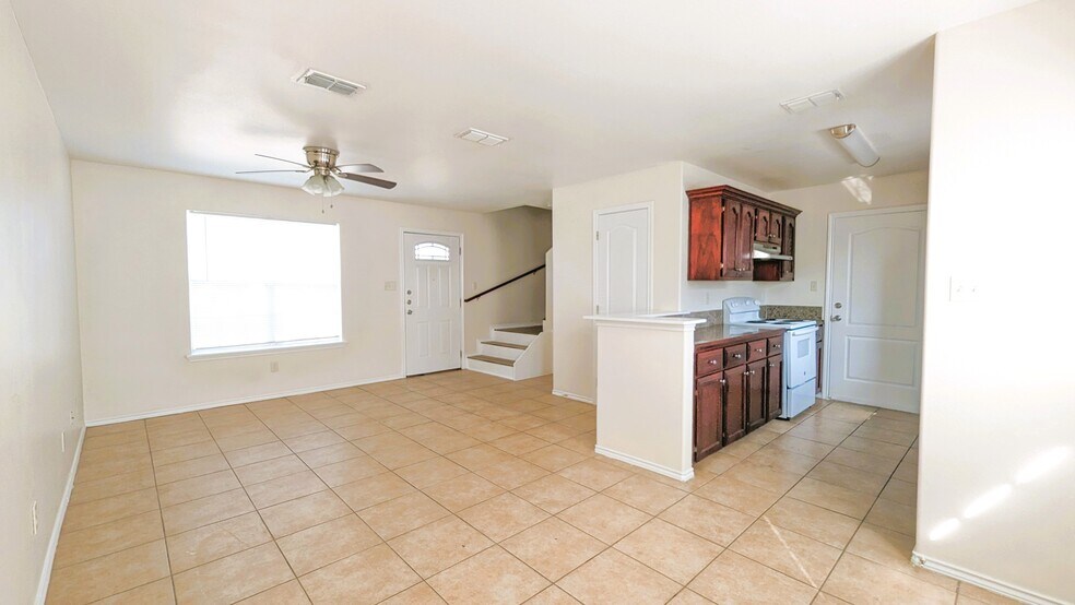Building Photo - 813 W Arroyo Park Ln