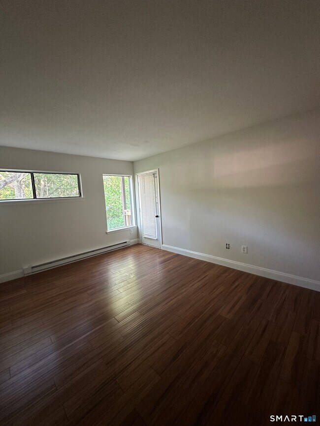 Building Photo - 3699 Broadbridge Ave