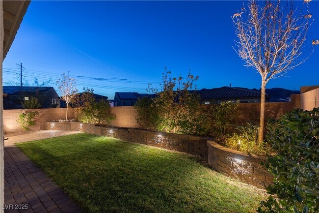 Building Photo - 16 Cresta Villa Ct