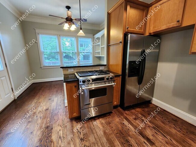 Building Photo - 219 Randolph St NE