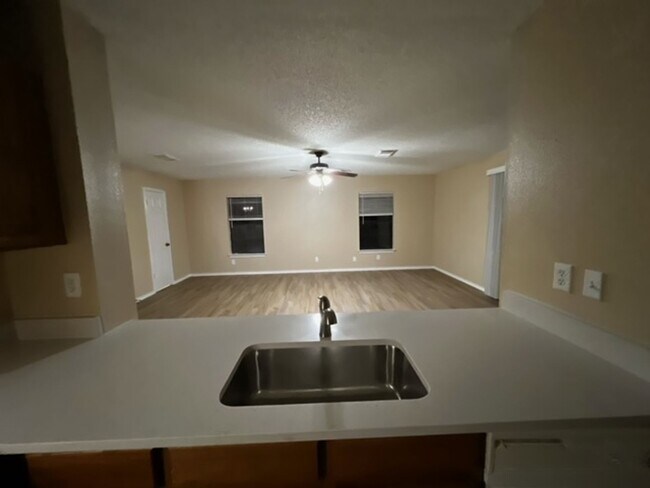 Building Photo - 7714 Red River Bay