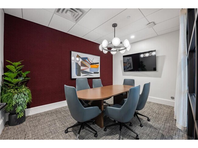 Building Photo - 640 Wisconsin Ave N