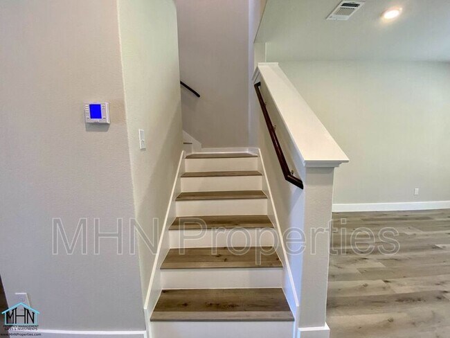 Building Photo - 7913 Cactus Plum Dr