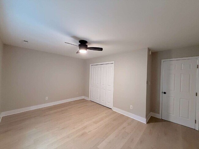 Building Photo - 104 Stowe Pl