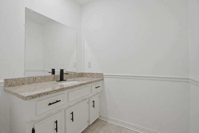 Building Photo - 66 T Huxley Ln