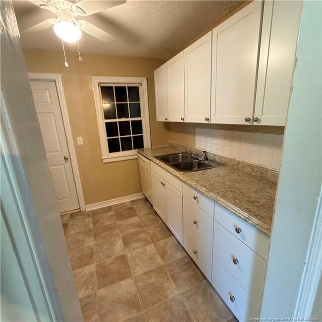Building Photo - 207 Willborough Ave