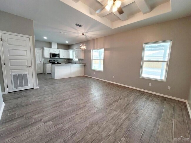 Building Photo - 2109 Stauffers St