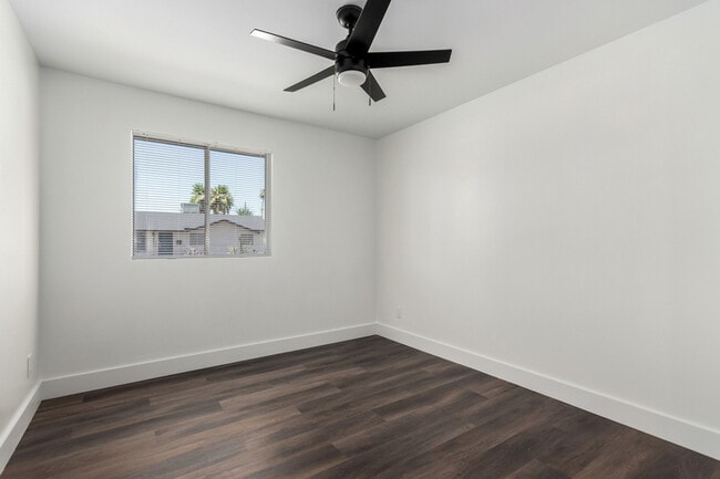 Building Photo - 7813 E Cypress St