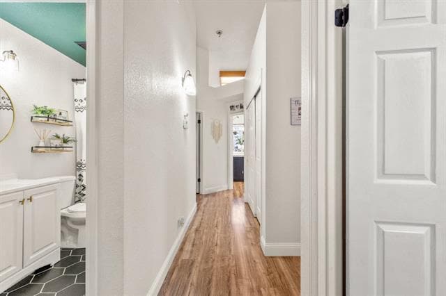 Building Photo - 660 Mission Ridge Dr