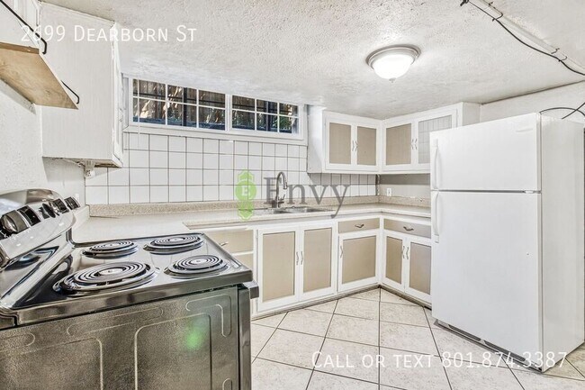 Building Photo - 2699 Dearborn St