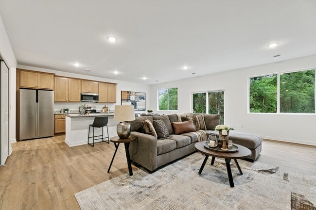 Building Photo - 5474 Highland Trail