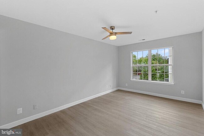 Building Photo - 21850 Locomotive Terrace