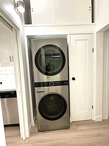 Building Photo - 2618 Voorhees Ave