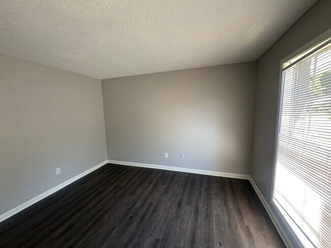 Building Photo - 5087 Blacksmith Dr