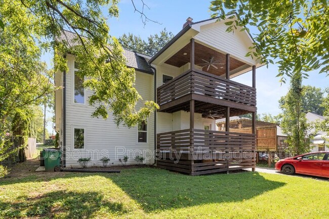 Building Photo - 227 53rd Ave N
