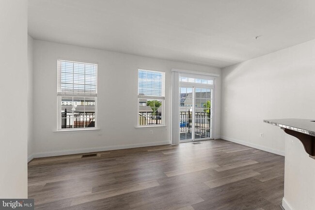 Building Photo - 5974 Logans Way
