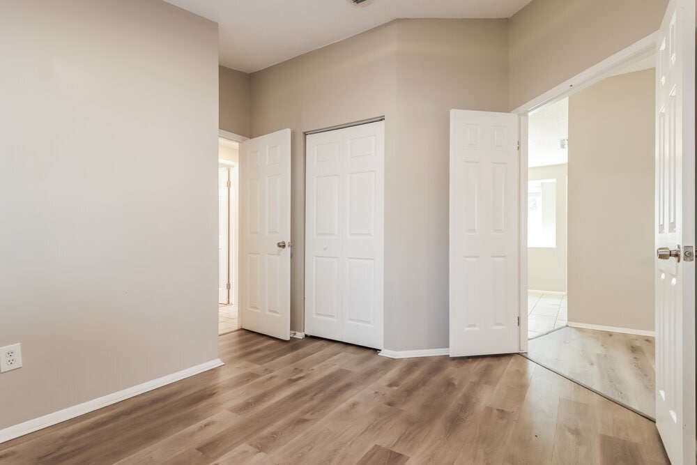 Building Photo - 633 Timber Bay Cir W