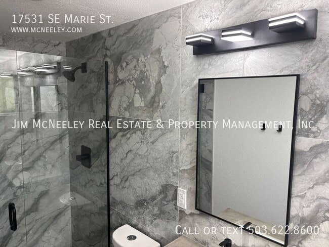 Building Photo - 17531 SE Marie St