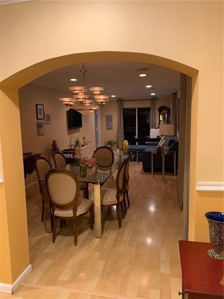 Building Photo - 1334 NE 16th Ave