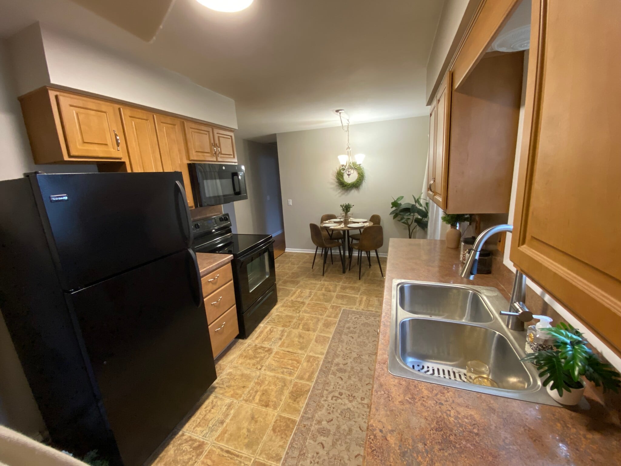 Building Photo - 1710 Greenview Ave