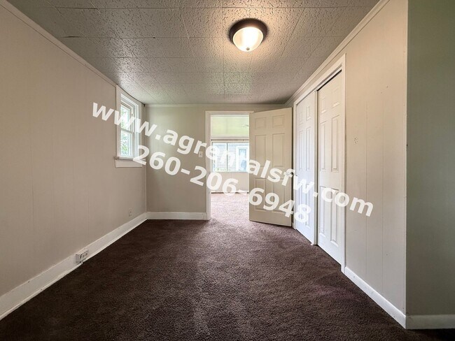 Building Photo - 1724 Hillside Ave
