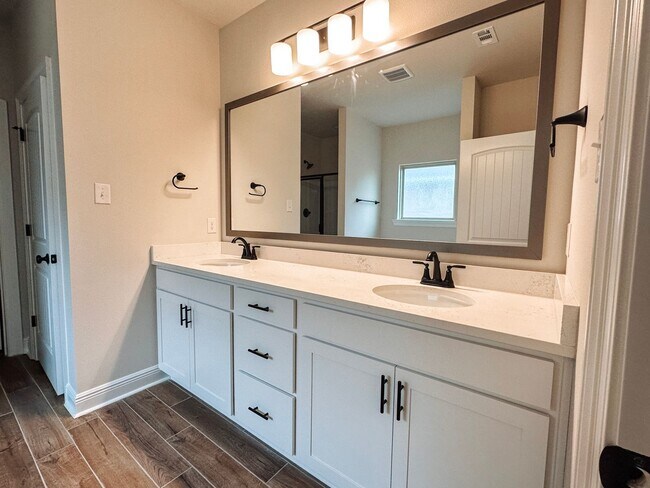 Building Photo - 3/2 House in The Bluffs at Lafayette