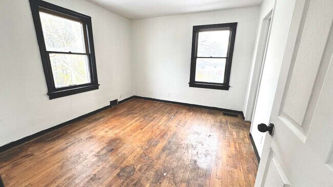 Building Photo - 2234 Fairview St