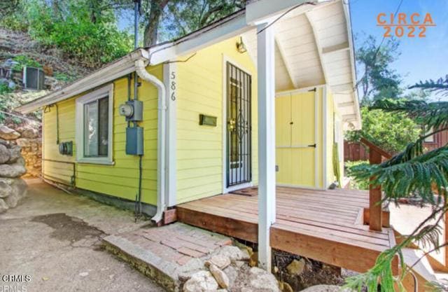 Building Photo - 586 Los Rocas Dr
