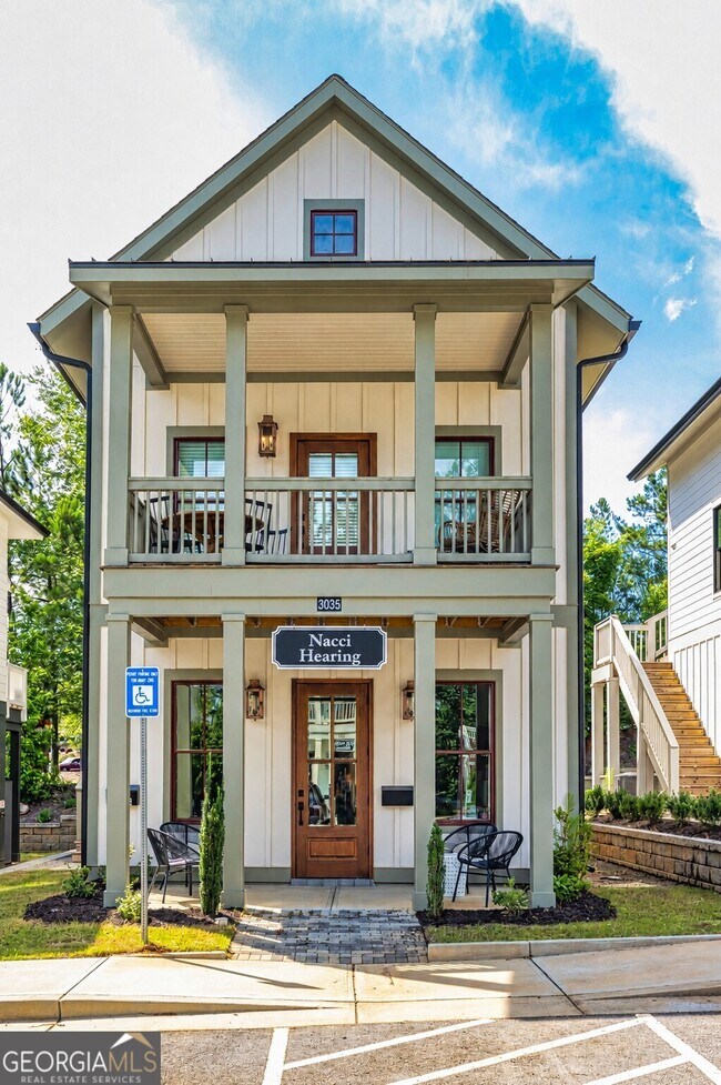 Building Photo - 3037 State St