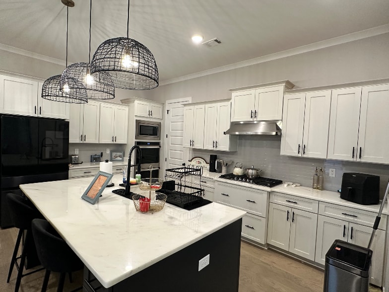 Building Photo - 5608 Gerber Rd