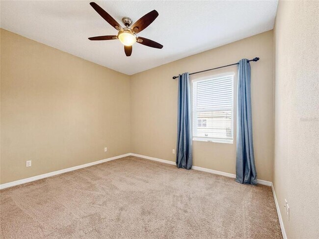 Building Photo - 5518 Thomas Square Dr