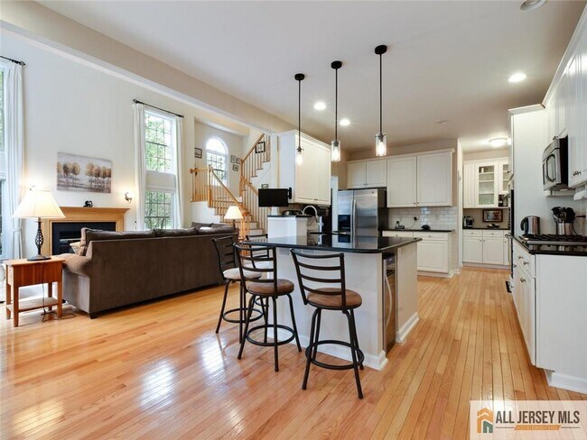 Building Photo - 27 Bodine Dr
