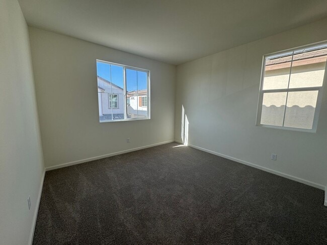 Building Photo - Beautiful Brand New Home