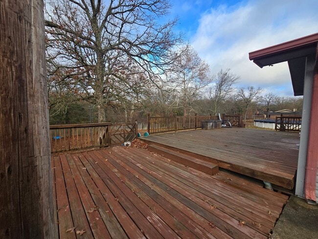 Building Photo - 4 bedroom 2 bath home in Seminole!