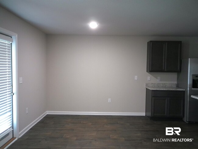 Building Photo - 224 Fulham Ln