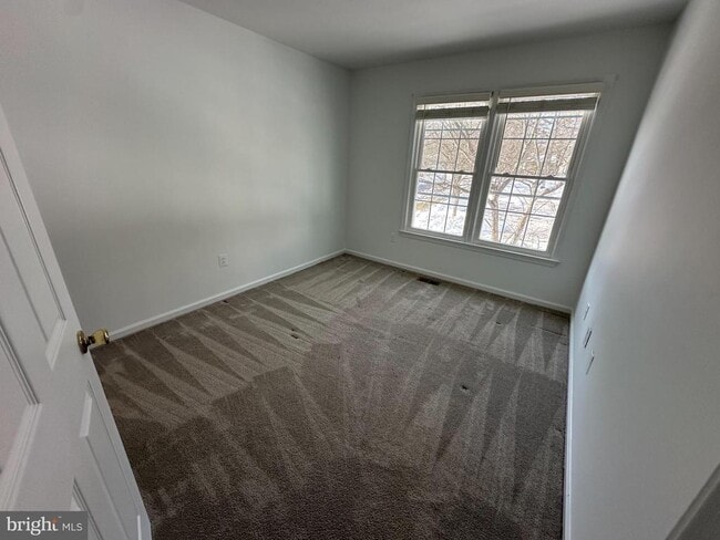 Building Photo - 4713 Columbia Rd