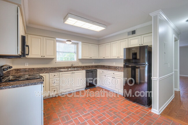 Building Photo - 206 Yarmouth Ct