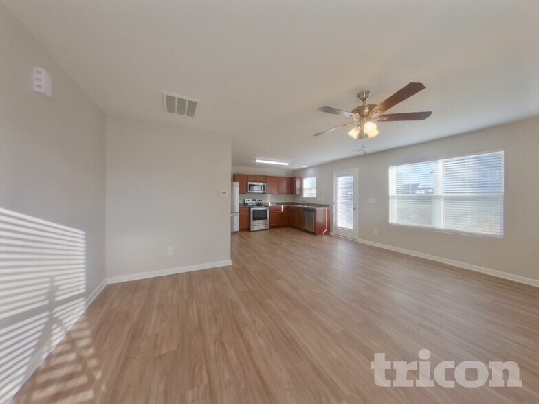 Building Photo - 741 Bo Run Dr