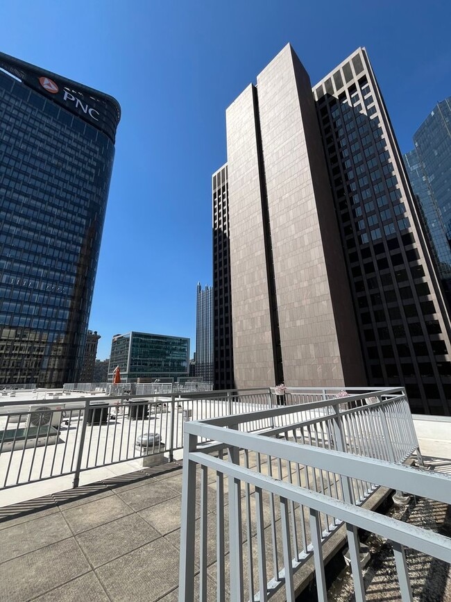 Building Photo - Luxury Penthouse Condo Downtown with Private Patio & Amazing Views Available Now!