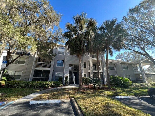Building Photo - Lake Mary Condo ~ Fresh Paint, Laminate Flooring, Fantastic Amenities!